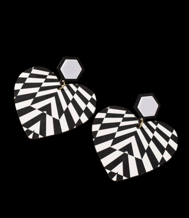 Black & White Big Heart Exaggerated Elegant And Stylish Acrylic Zebra Print Necklace Earrings Set for Ladies