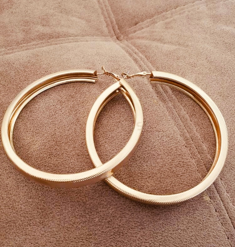 Golden Big Hobo Hoop Earrings for Everything Wear Accessories for Ladies w Fashionable Style