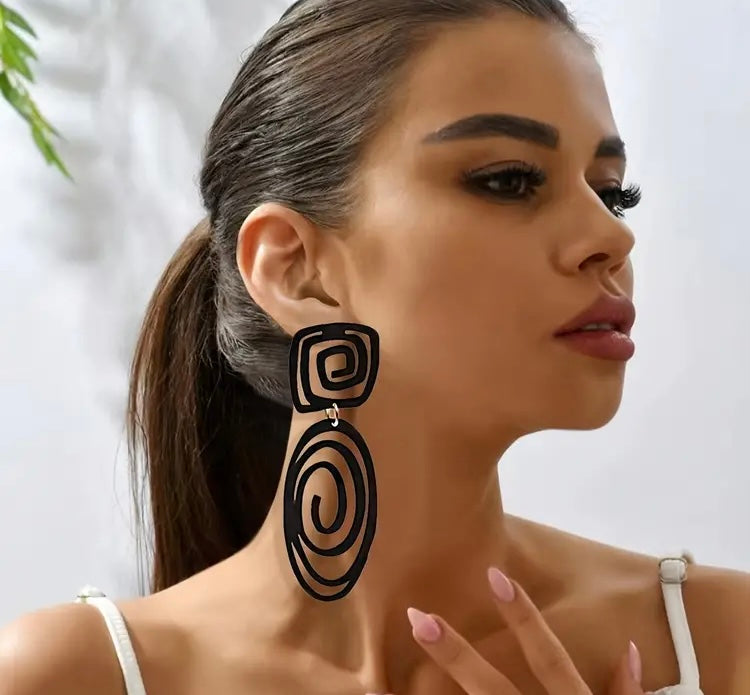 Trendy Black Spiral Long Dangle Earrings Ladies Style Iron Jewelry