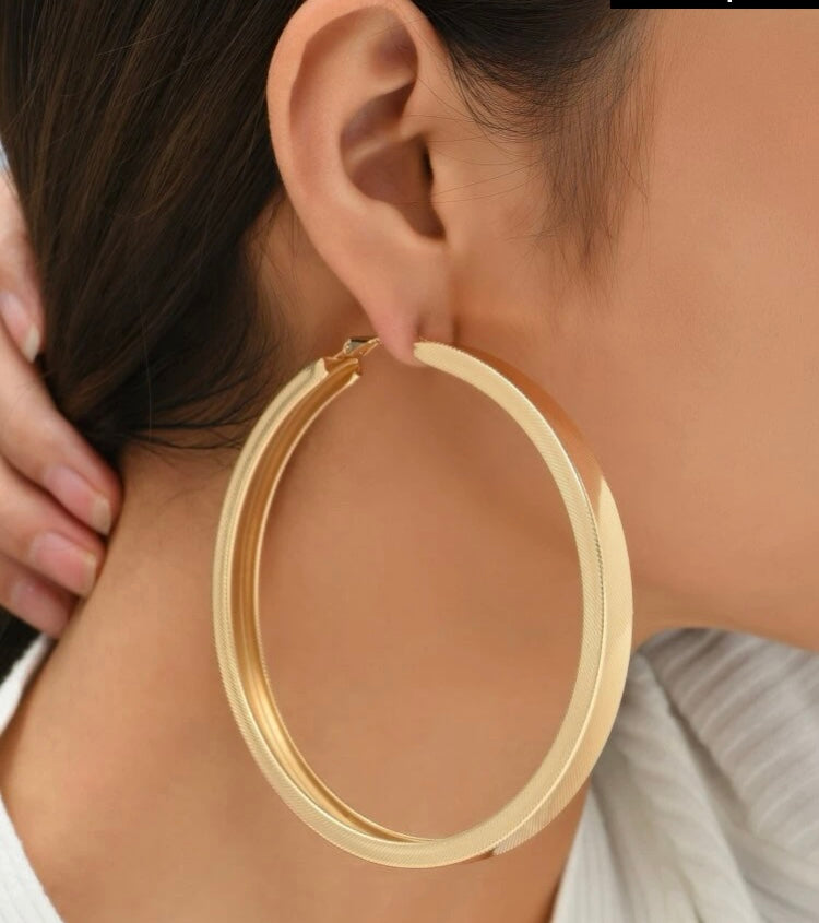 Golden Big Hobo Hoop Earrings for Everything Wear Accessories for Ladies w Fashionable Style