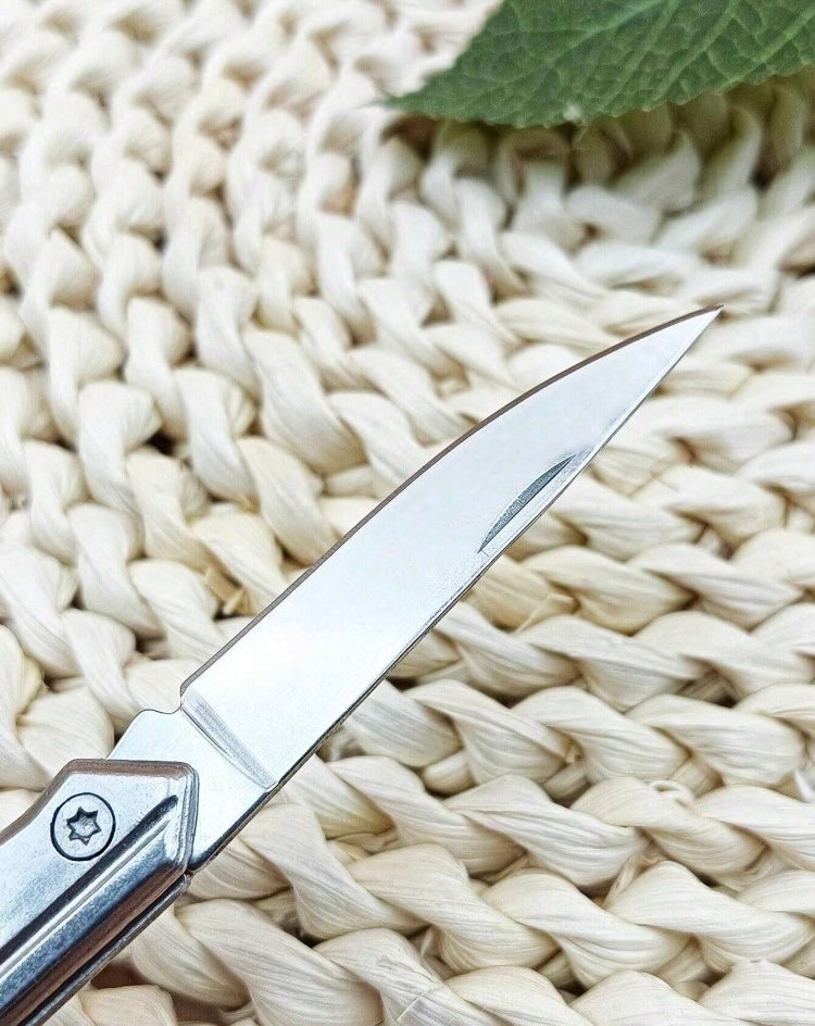 Defense Safety Mini Portable Cute Key Knife Keychain Folding Knife Woman Lady Self-Defense Mechanism