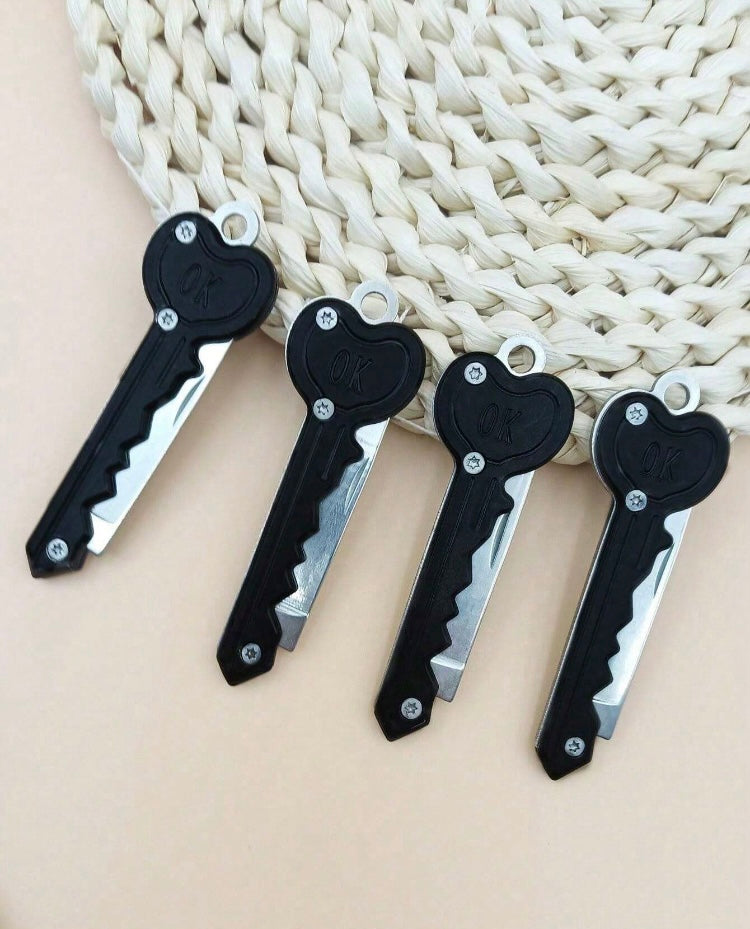 Defense Safety Mini Portable Cute Key Knife Keychain Folding Knife Woman Lady Self-Defense Mechanism