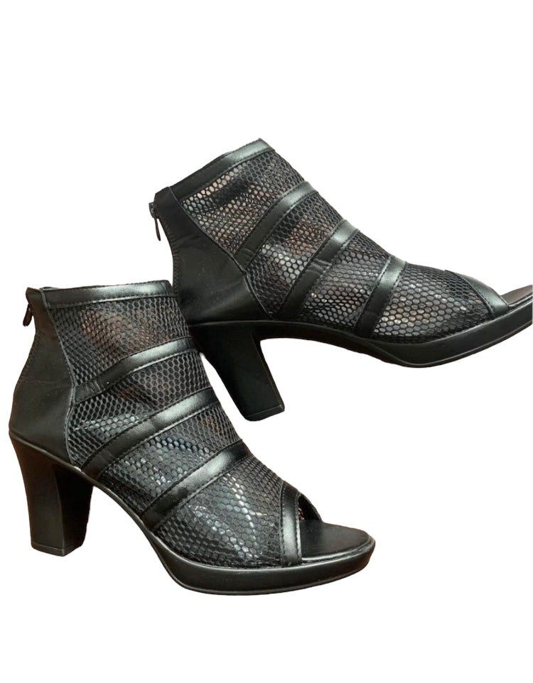 Black Hot Fashion Open Toe Fish Net Look Heels Statement Booties