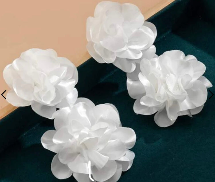 New Arrival Trendy Beautiful Fashionable Flower Drop Earrings for Women Jewelry Accessories