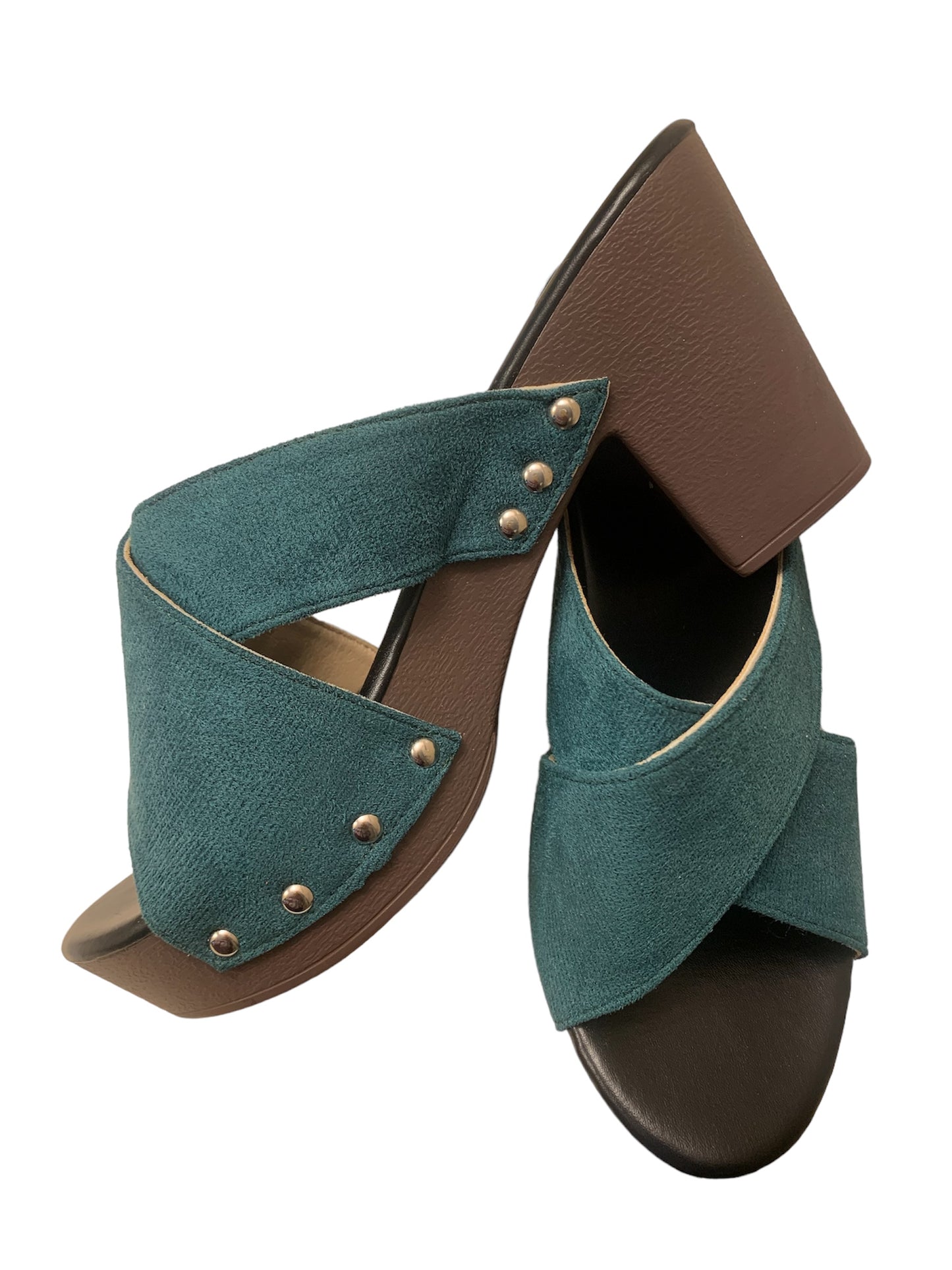 Stylish Green Out Platform Clogs Soft Chunky Mule Heels with Comfortable Soft Sole for Daily and Vacation Wear & Perfect Mules for Warm Weather and Outdoor Activities
