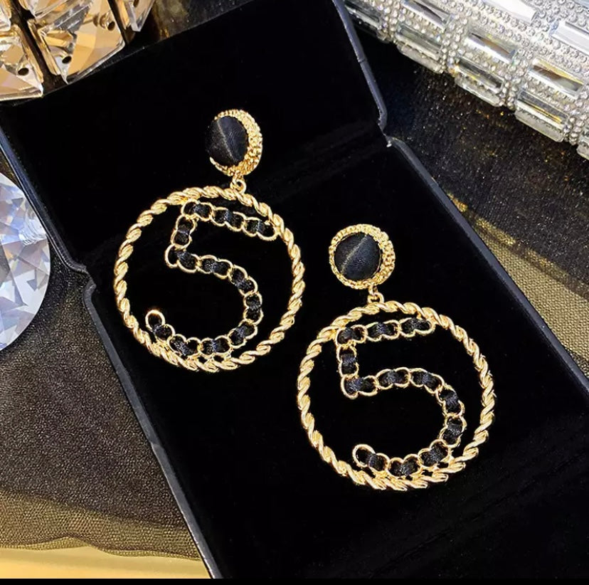 Famous Design Golden Women Number 5 Earrings Fashion Trendy Jewelry Accessories