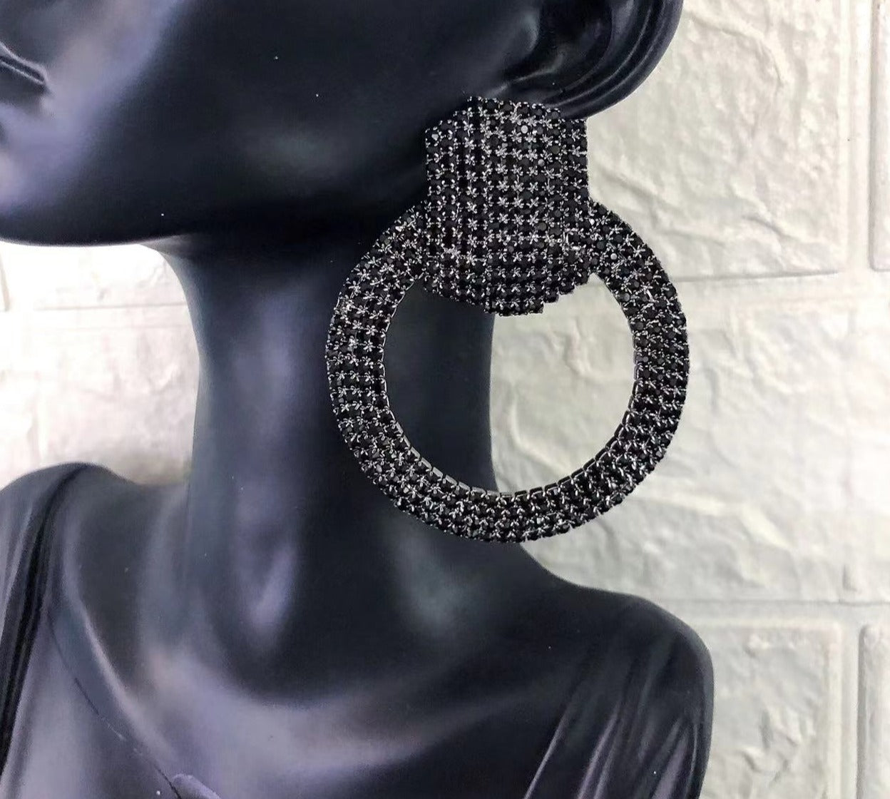 High Demand Women's Fashion Shiny Rhinestone Large Circle Pendant Earrings Jewelry Jewelry Accessories