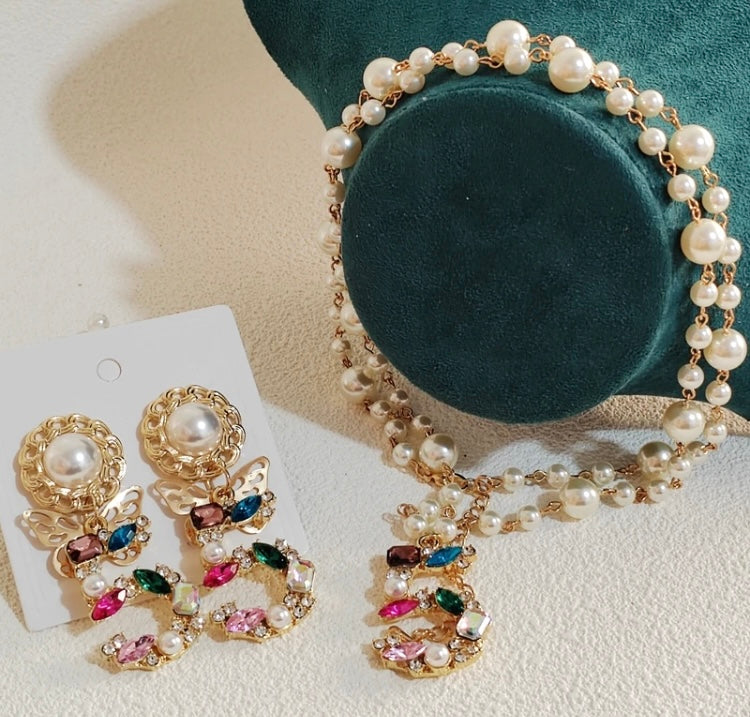 Beautiful Statement Multi Rhinestones No. 5 Crystal Styled Neck & Ear Set