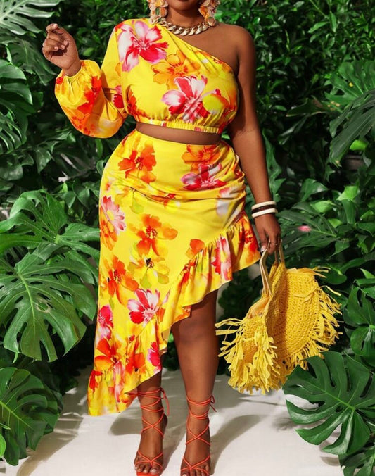 Lotus Flower Bomb Vacation Casual Hawaii Island Vibes Plus Size Women Floral Print Ruffle Shoulder Top Skirt Fashionable Wear