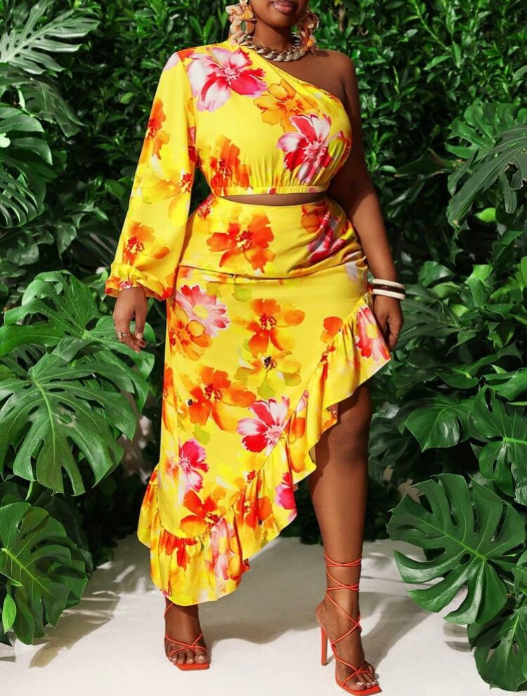 Lotus Flower Bomb Vacation Casual Hawaii Island Vibes Plus Size Women Floral Print Ruffle Shoulder Top Skirt Fashionable Wear