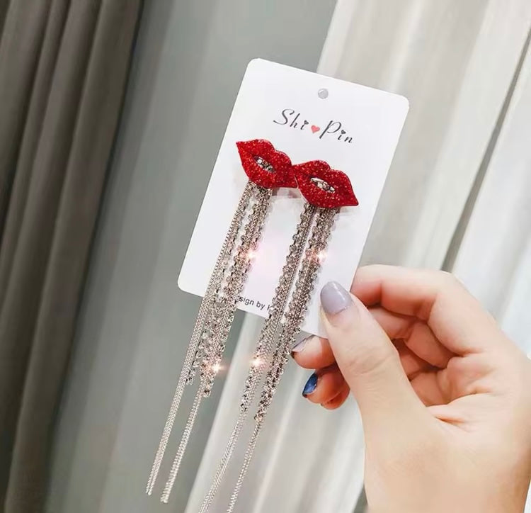 Crystal Cute Fashion Tassel Red Lips Kiss Pendant Earrings Rhinestone Long Earrings for Women