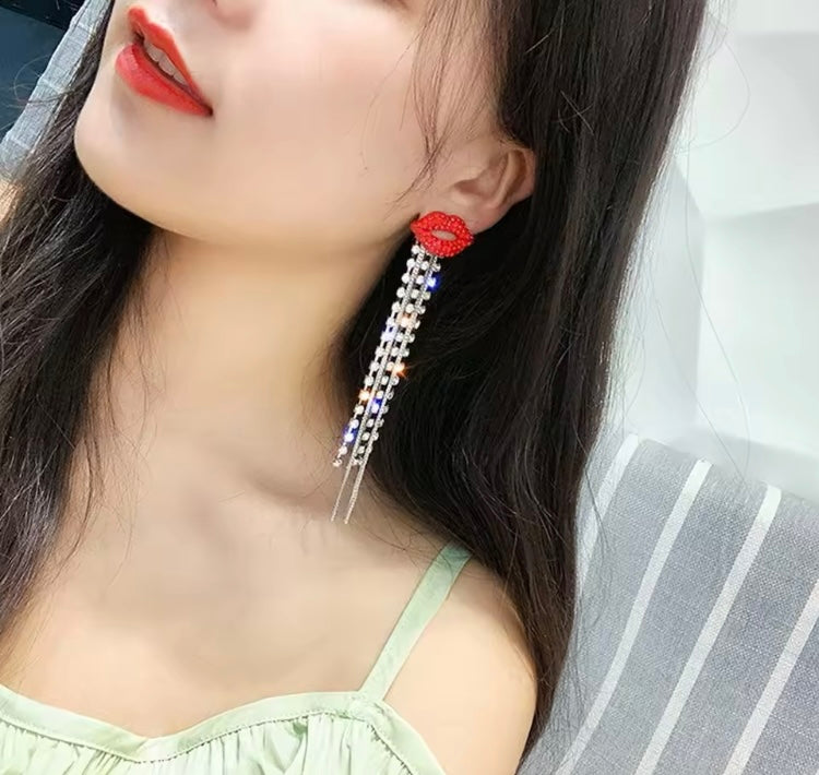 Crystal Cute Fashion Tassel Red Lips Kiss Pendant Earrings Rhinestone Long Earrings for Women