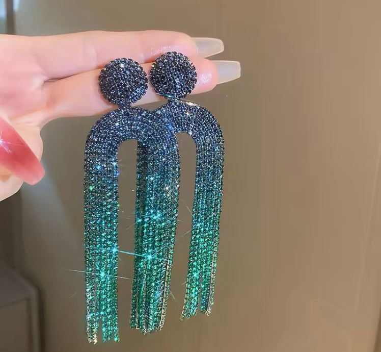 Exquisite Crystal Chandelier Tassel Earrings Linear Drop Dangle Earrings Diva Earrings for Women Wedding Bridal Party Formal Looks