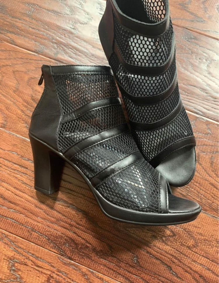 Black Hot Fashion Open Toe Fish Net Look Heels Statement Booties