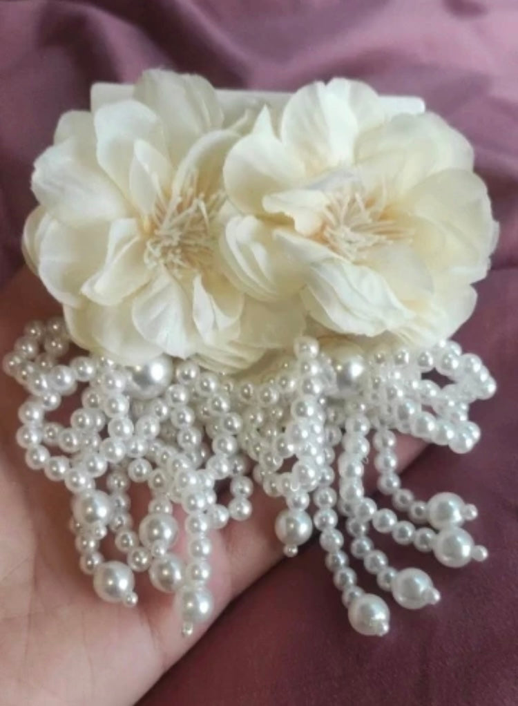 Summertime Flower Pearl Drop Dangle Blossom Design Fashion Statement Earrings Womens