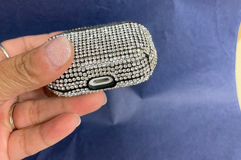AirPod PRO Luxury Case with Full Rhinestone Bling Glamz & Key Latch
