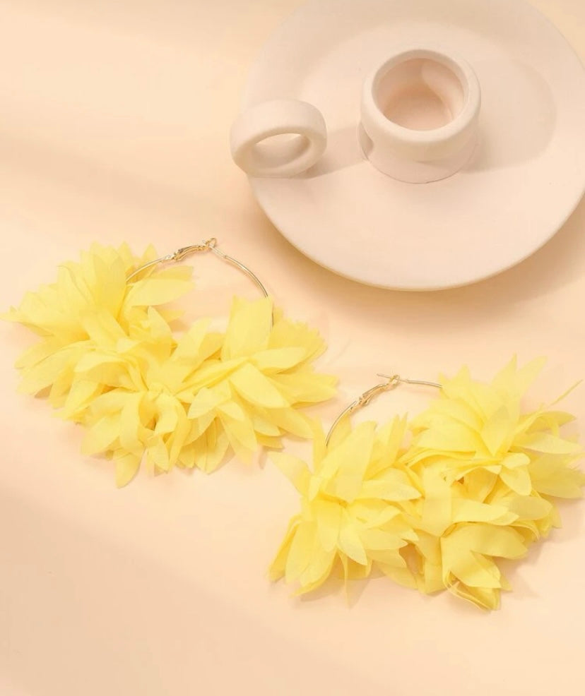 Summer Time Island Girl Flower Trendy Fashion Petal Rose Women's Earrings