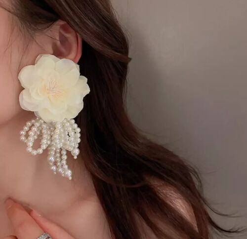 Summertime Flower Pearl Drop Dangle Blossom Design Fashion Statement Earrings Womens